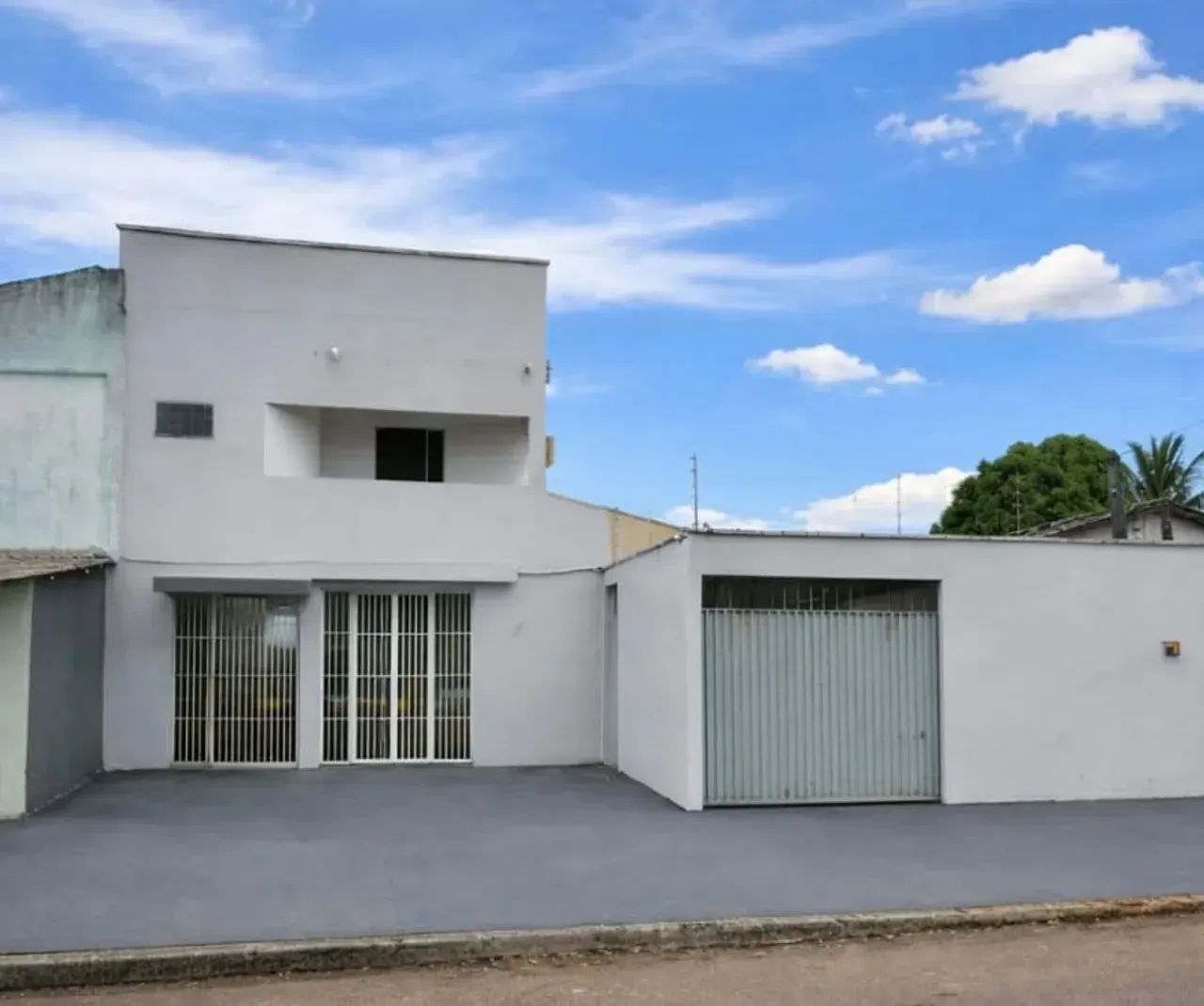 Sobrado Comercial à Venda  Quadra Aureni 3