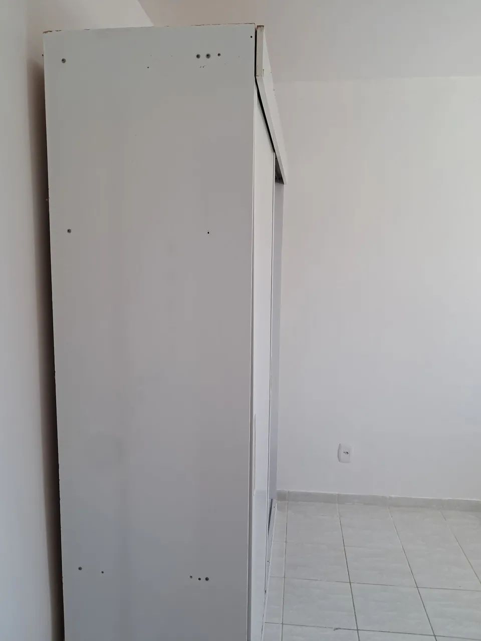 Guarada roupas 2 portas de correr  - Foto 3