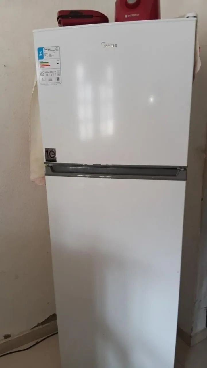 Geladeira Midea