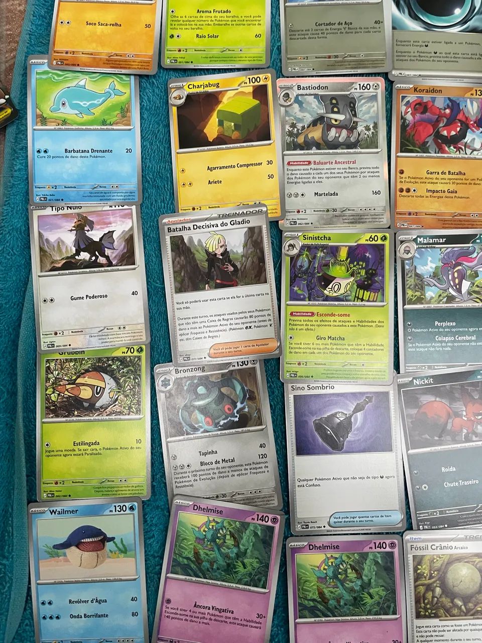 Lote com 80 Cartas Pokémon TCG (Diversas / Incomuns, Comuns e Treinadores)  - Foto 2