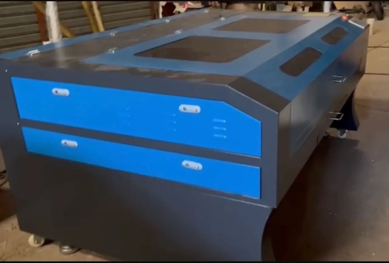 MÁQUINA LASER CO2 1610 INDUSTRIAL DE CORTE E GRAVAÇÃO - NOVA E COMPLETA  - Foto 2
