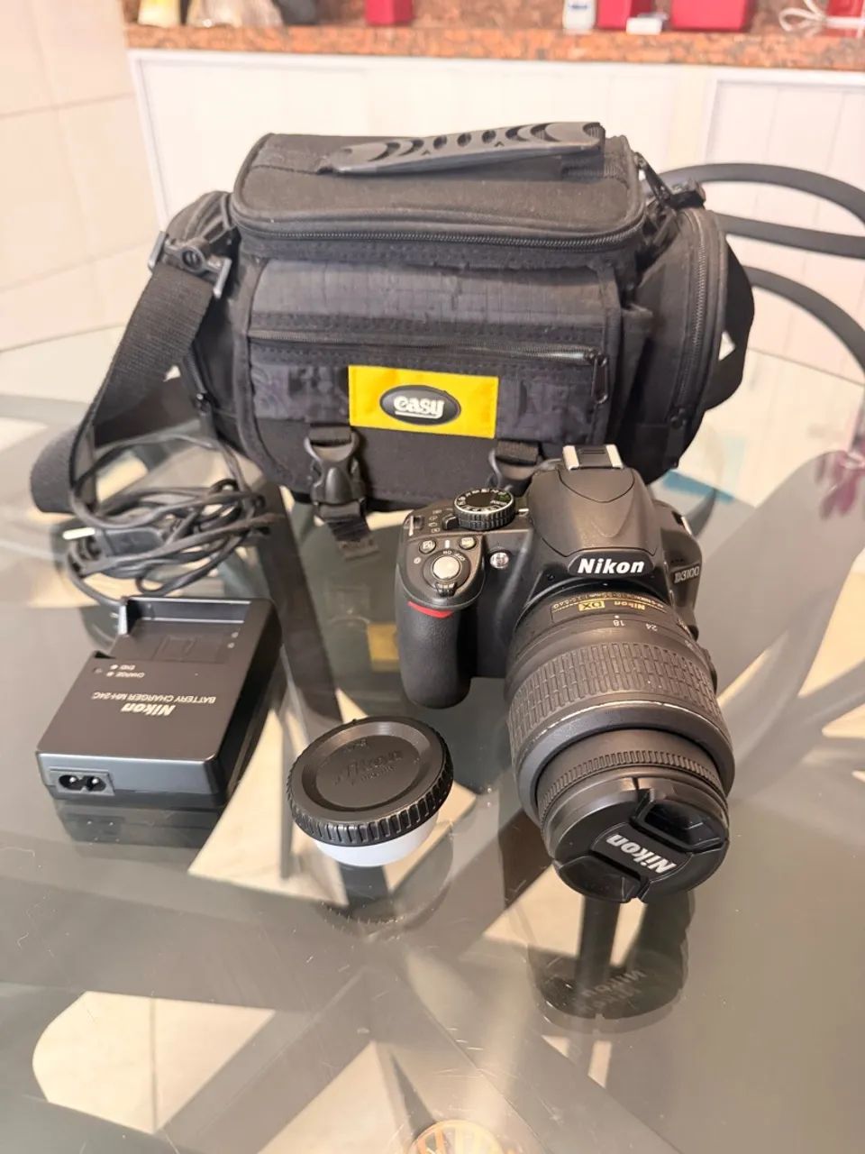 Nikon D3100 - Super conservada