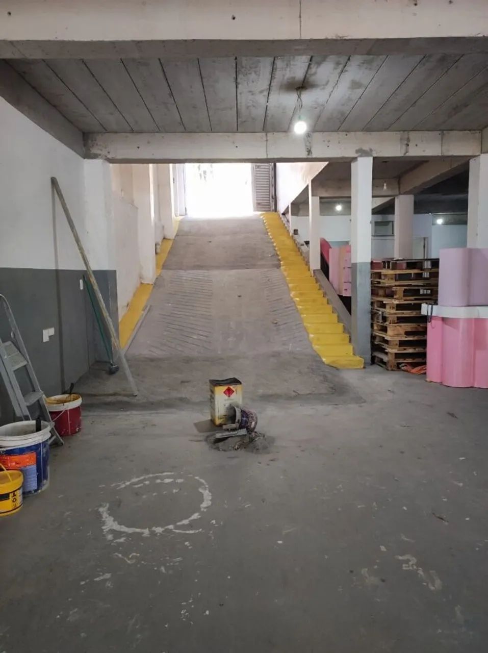 Galpão Comercial com 300 m² e 2 Vagas na Av. Guarapiranga! - Foto 4
