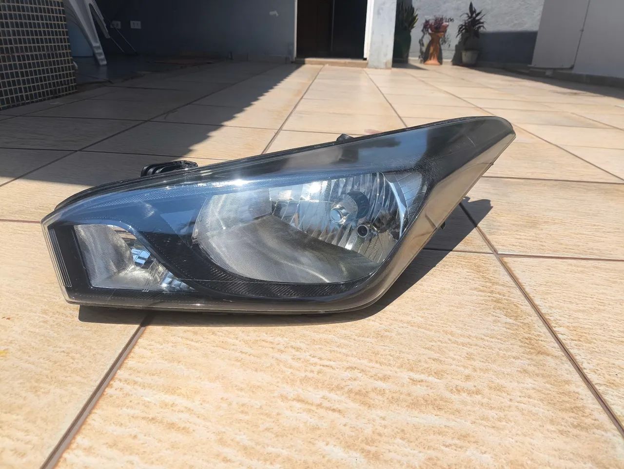 Farol HB20 2014 