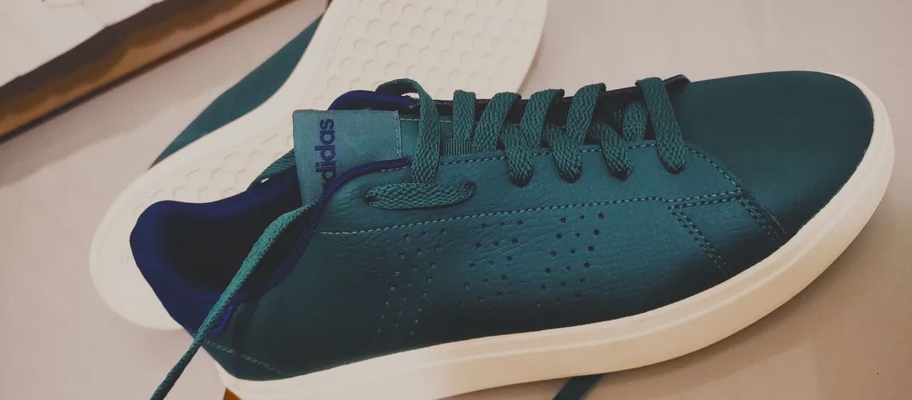Tênis Adidas couro 41br  - Foto 4