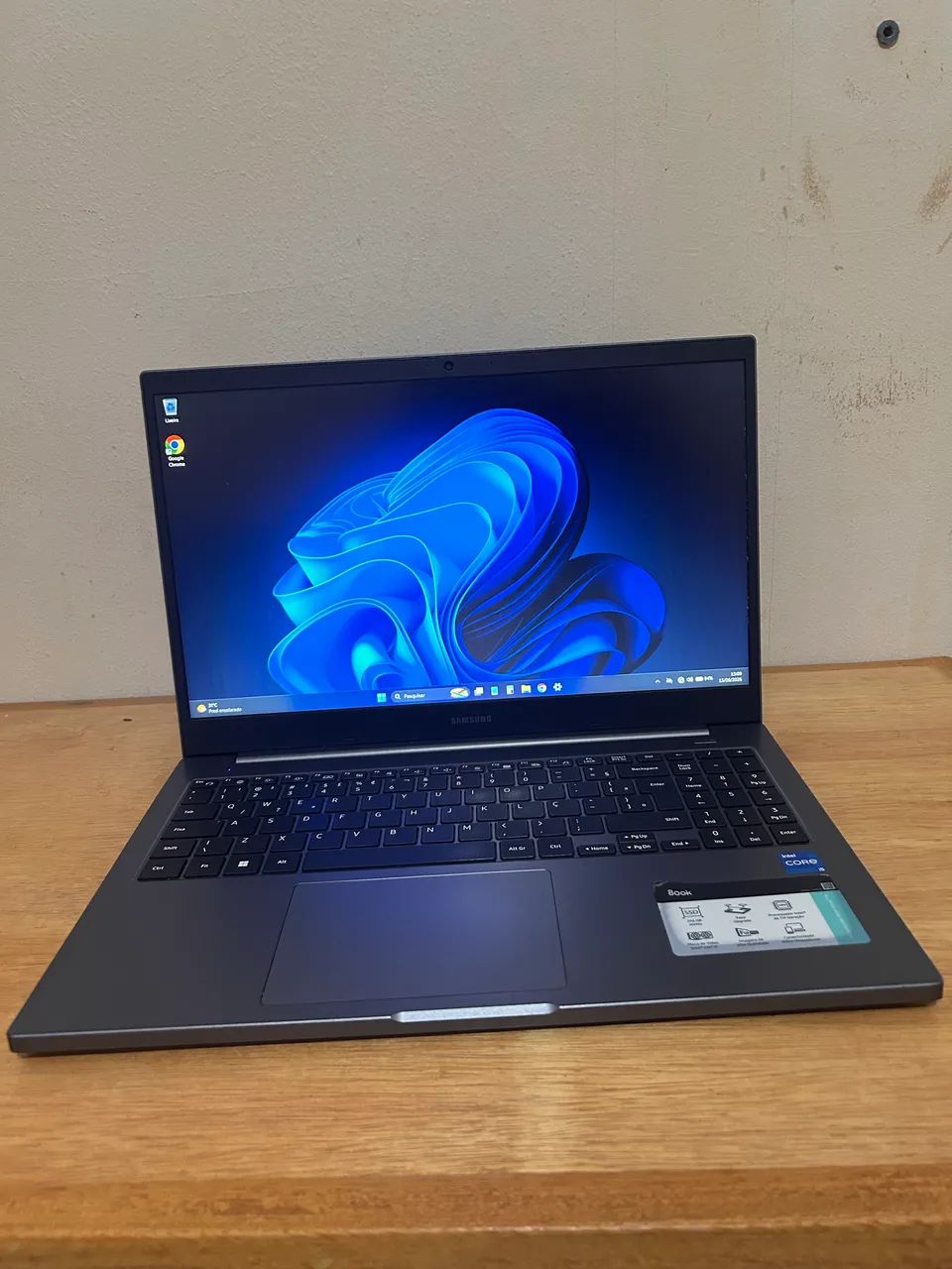 NOTEBOOK SAMSUNG i5/8RAM/SSD256
