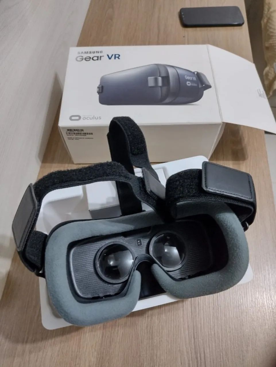 Oculus - Samsung Gear VR - Compatível somente com alguns celulares Samsung - Foto 4