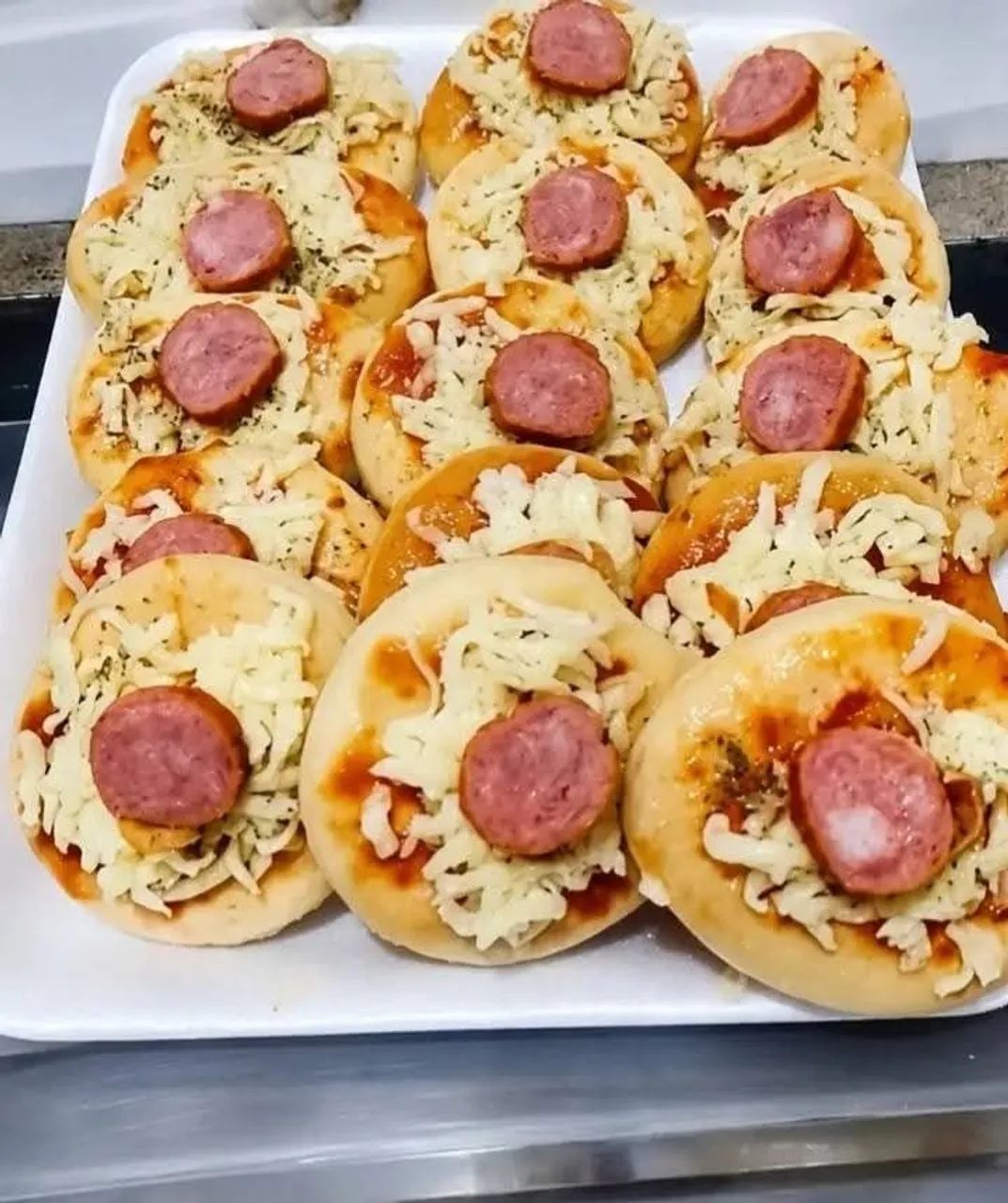Mini pizza 1 real a partir de 20 unidades  - Foto 4