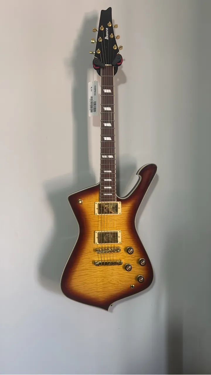 Vendo ou troco guitarra nova sem uso ibanez paul Stanley
