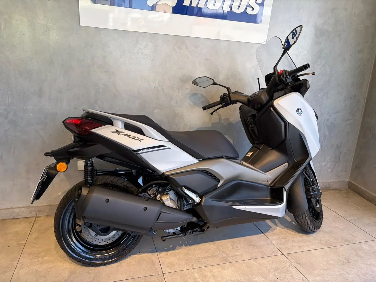 Yamaha XMAX 250 CONNECTED  - Foto 2