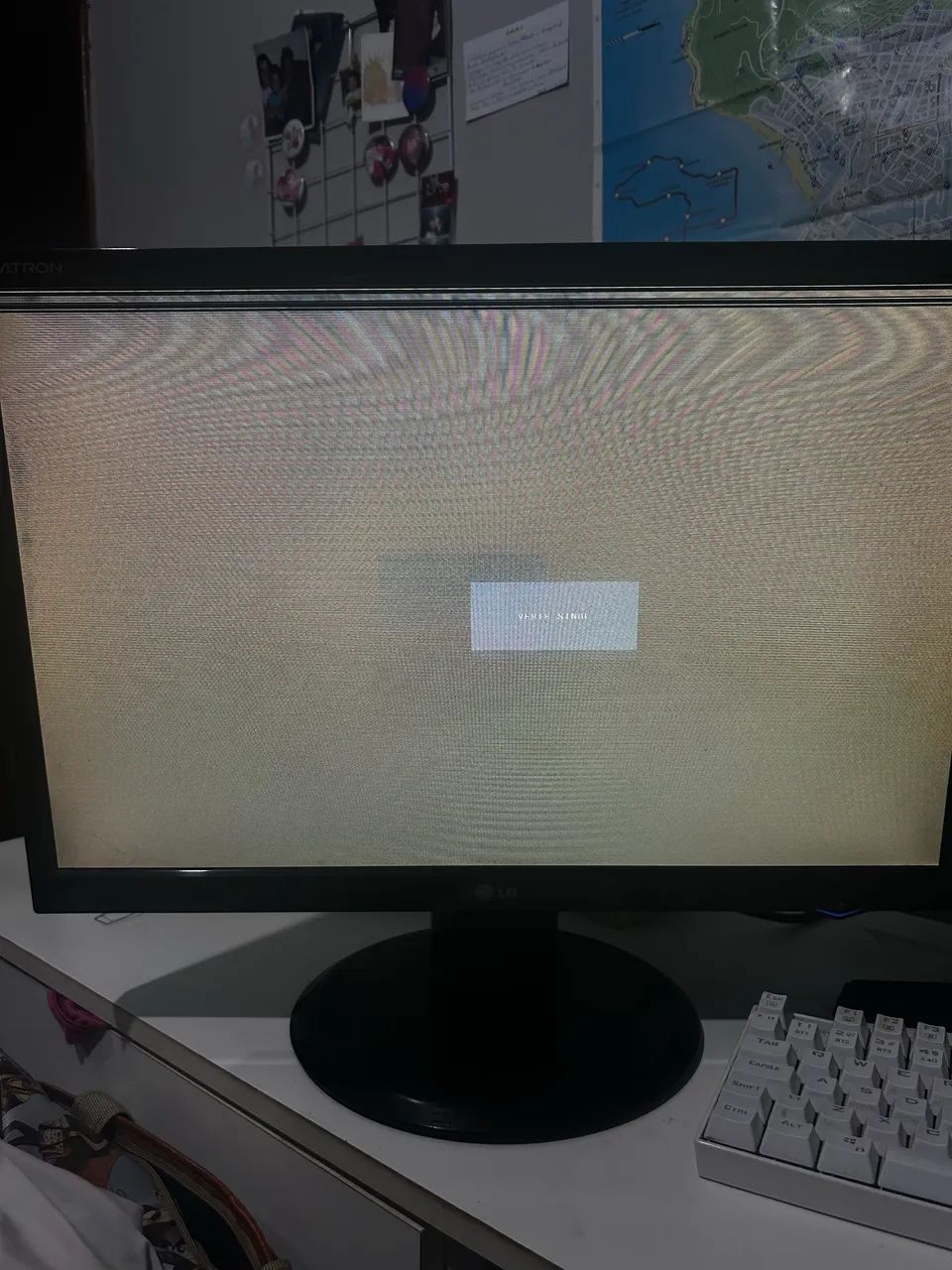 Monitor LG Flatron 22? L226WTQ - COM DEFEITO (para peças ou conserto) - Foto 3
