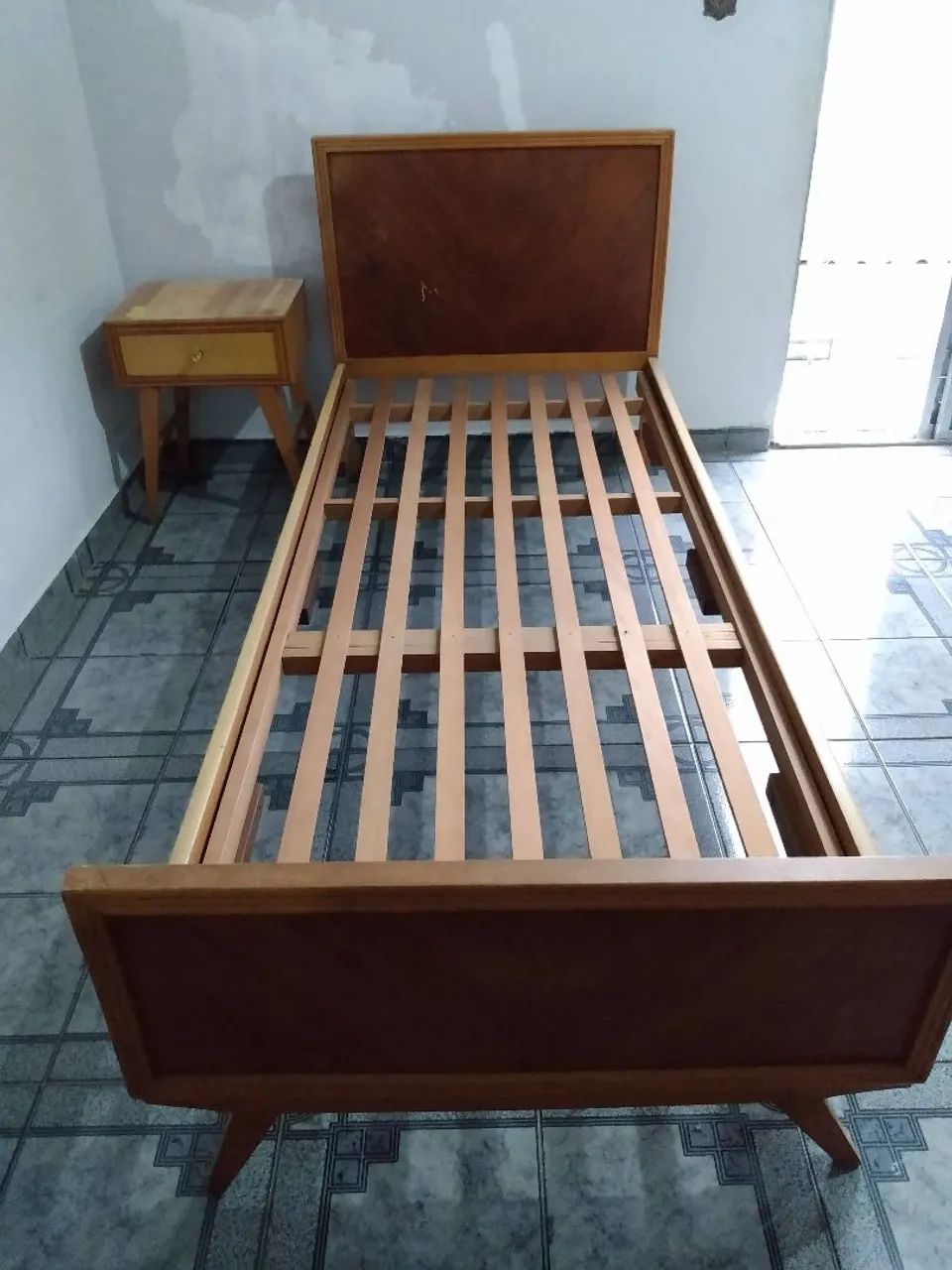 Cama de solteiro antiga  - Foto 2