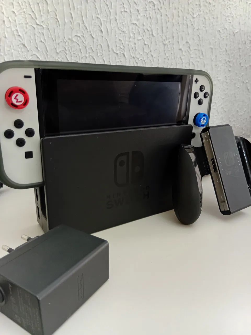 NINTENDO SWITCH V2 COMPLETO E COM JOGOS - Foto 2