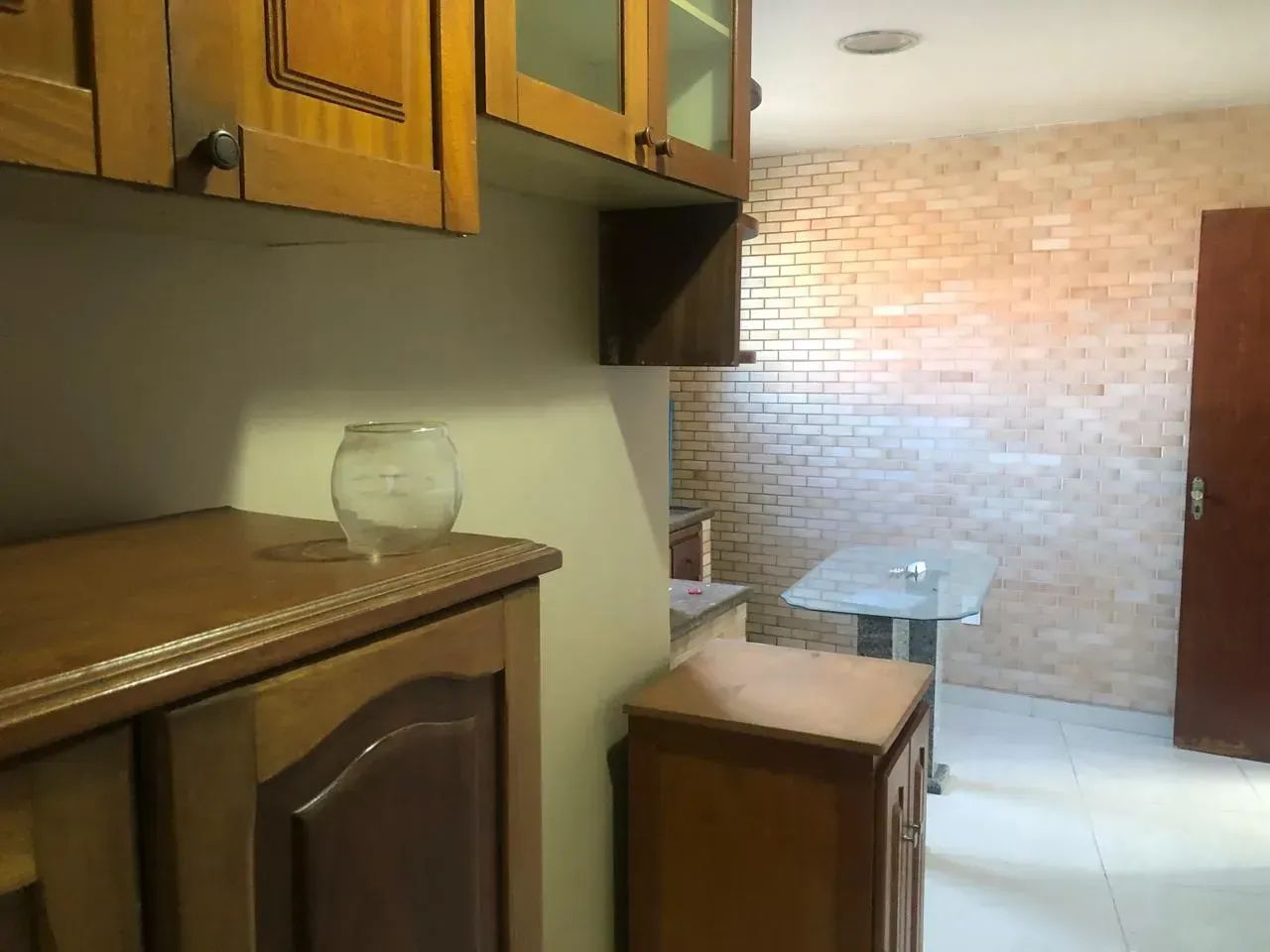 Apto com 2 quartos sendo 1 suíte e com terraço, em Centro - Macaé - RJ