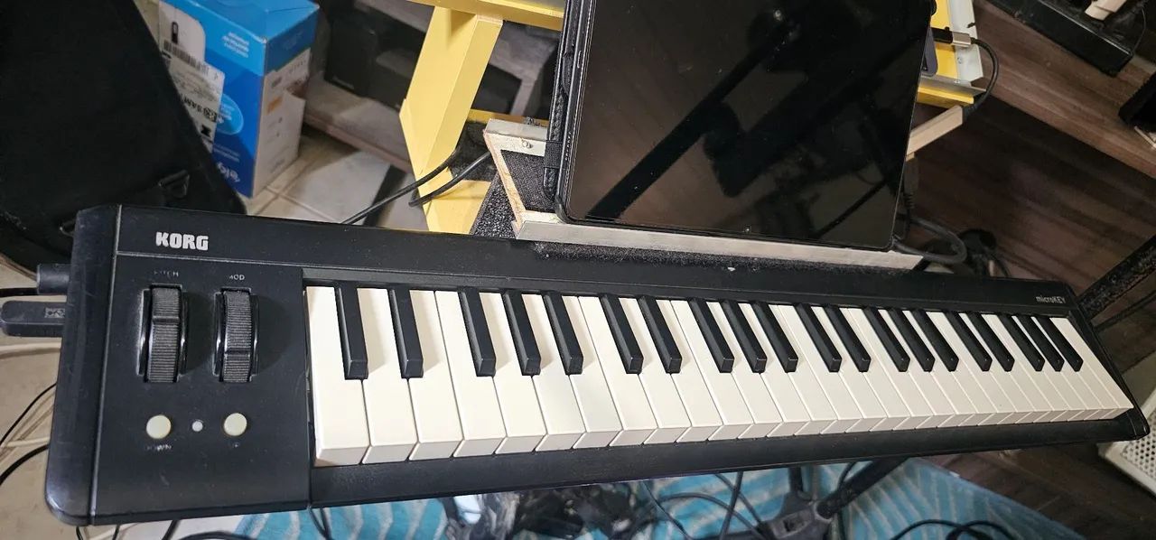 Teclado controlador midi 49 teclas 4 oitavas