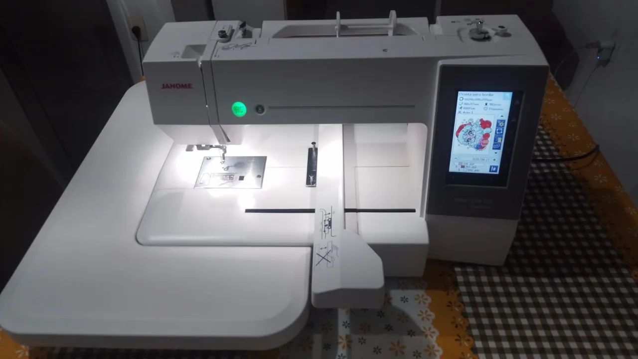 Máquina de bordar JANOME MC 550E - Foto 4