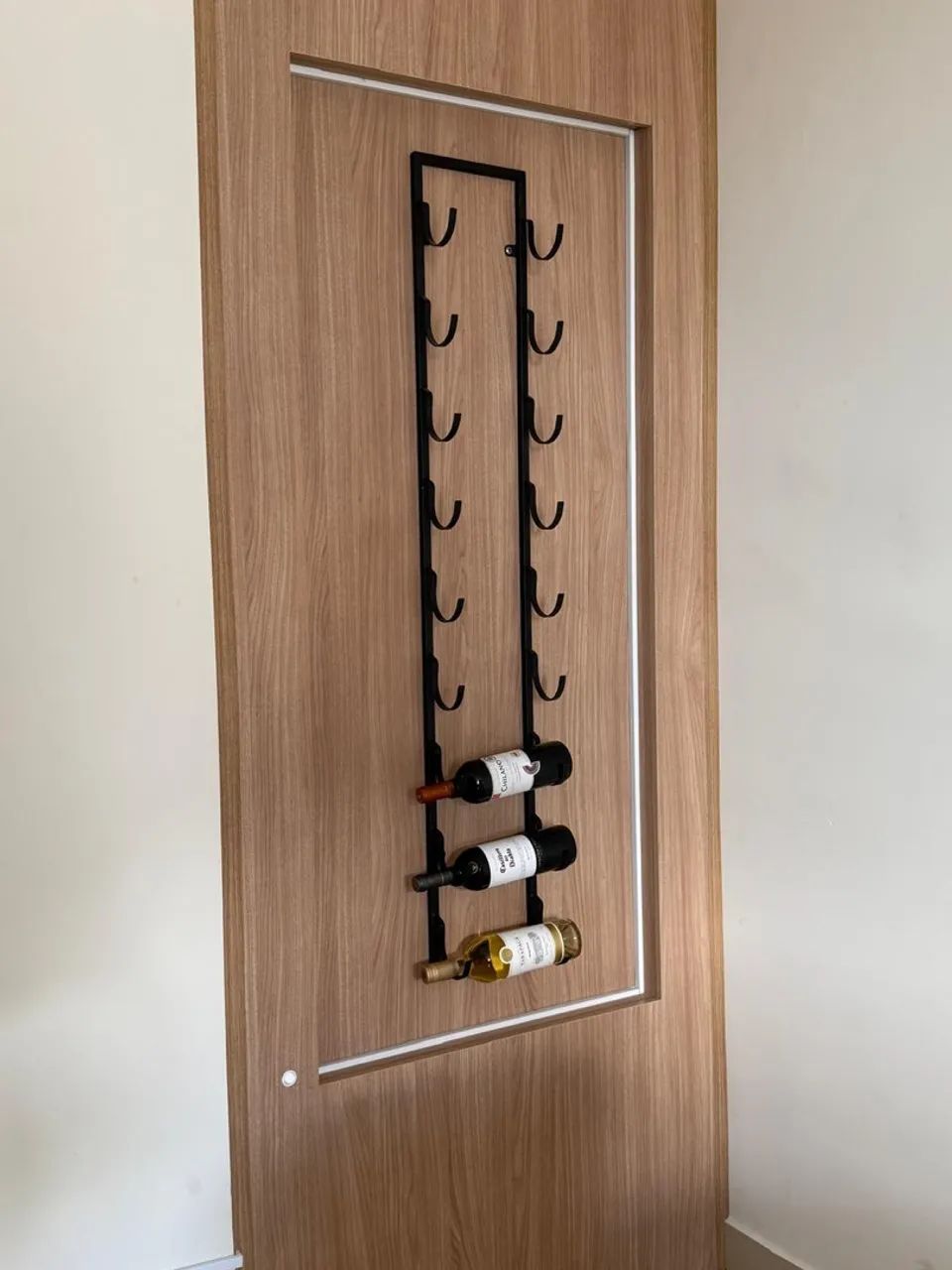 Vende-se porta vinhos 