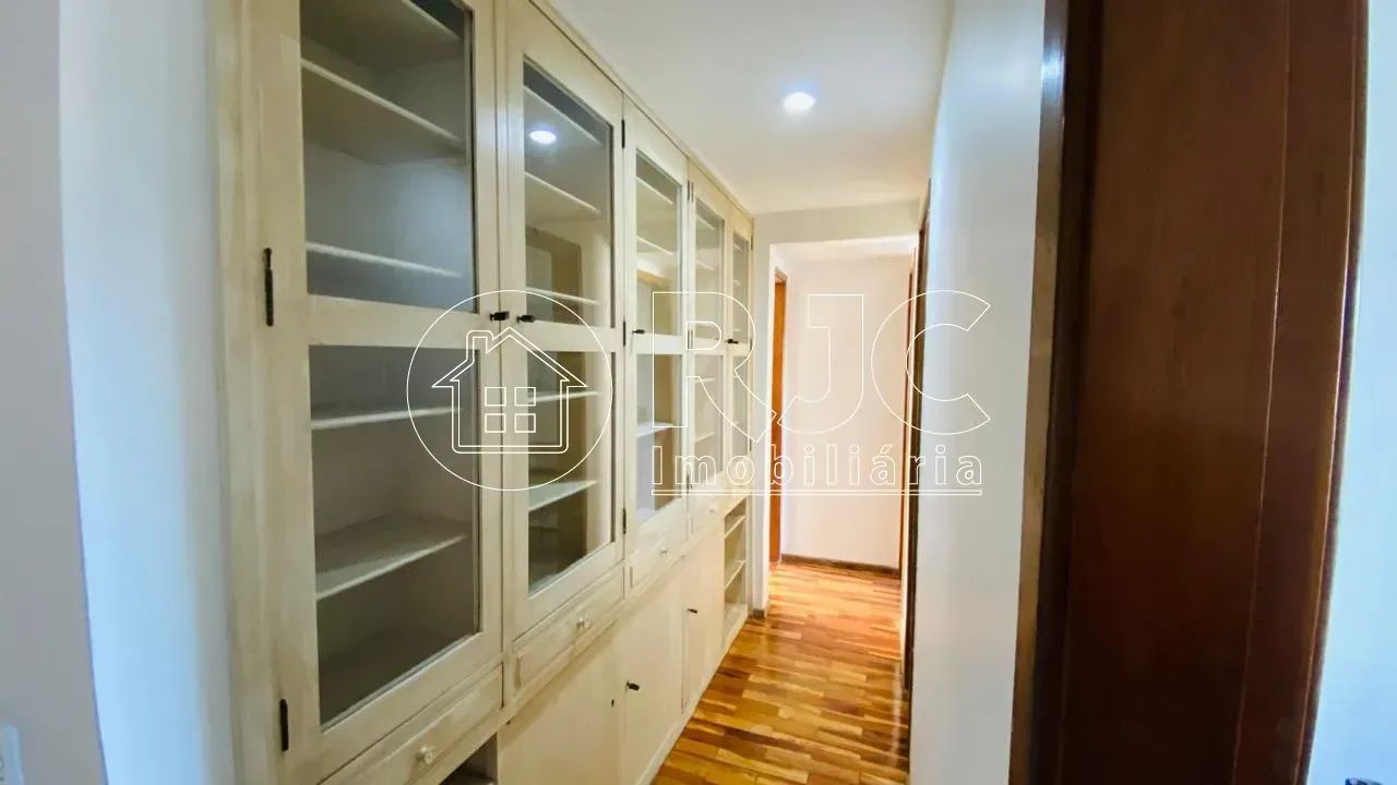 Apartamento 3 quartos, 2 vagas na escritura, com varandão, Tijuca, colado ao metrô Afonso  - Foto 9