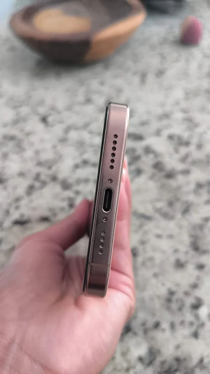 iPhone 16 pro Max  - Foto 4