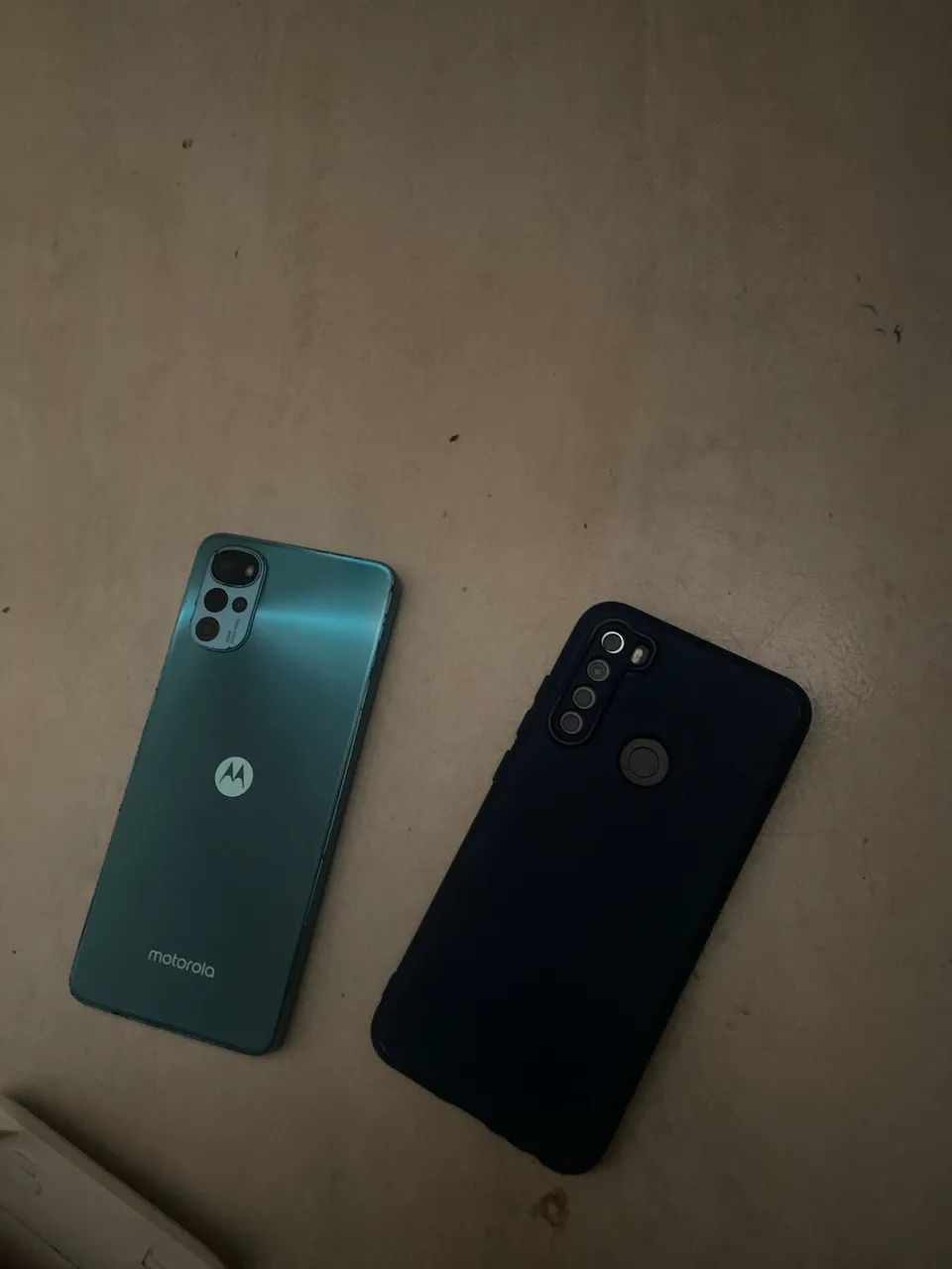 Celular só a tela quebrada 