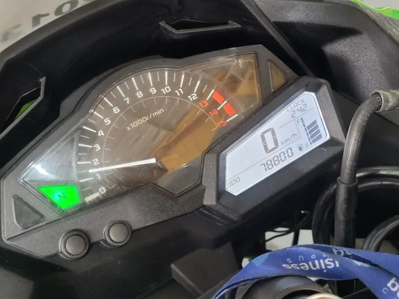 Kawasaki NINJA 300 - Foto 3