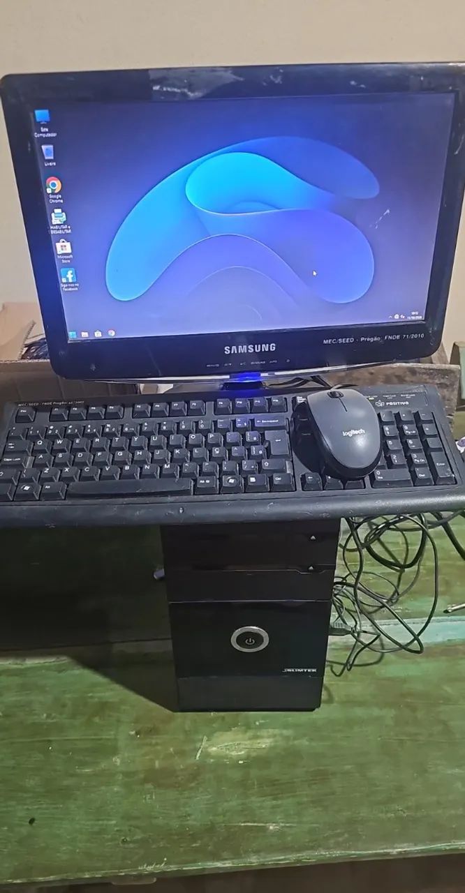 Displays Samsung com Soluções Logitech - Aceito proposta