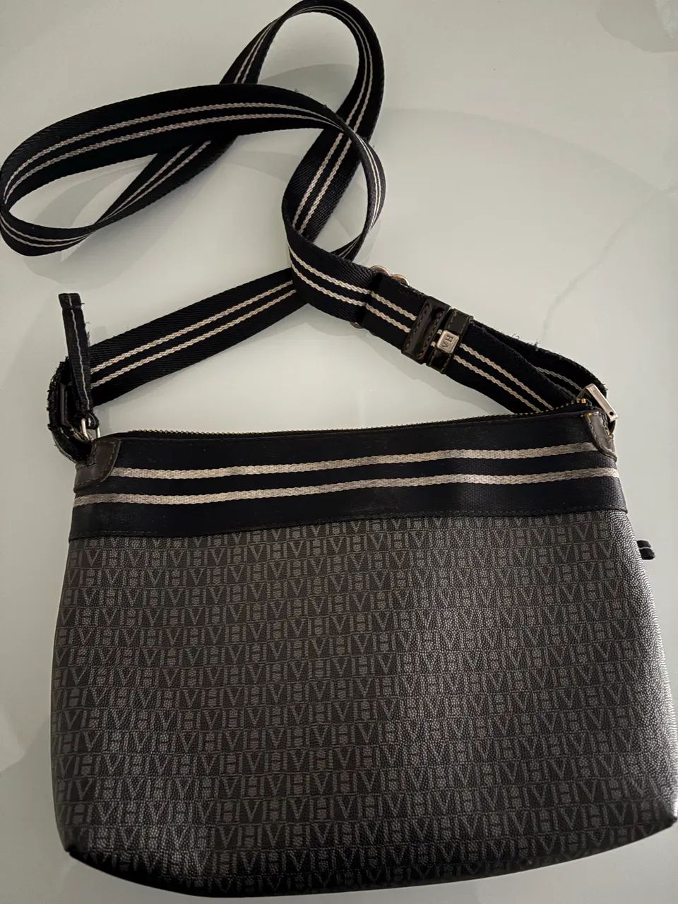 Bolsa Vítor Hugo preta original  - Foto 2