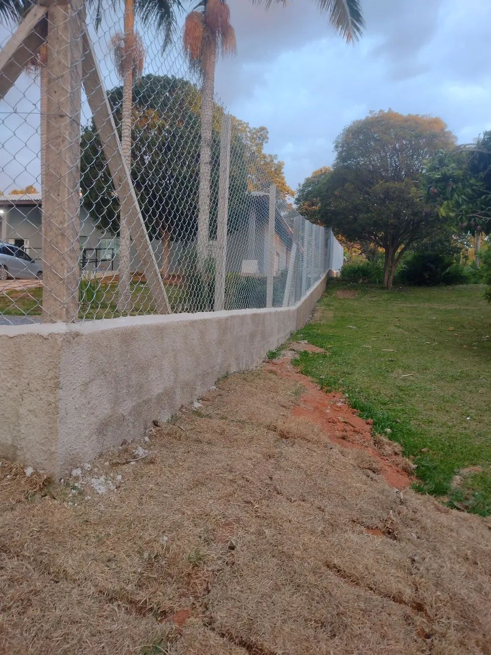 Fabricação e construção e instalação de alambrado galvanizada  - Foto 4