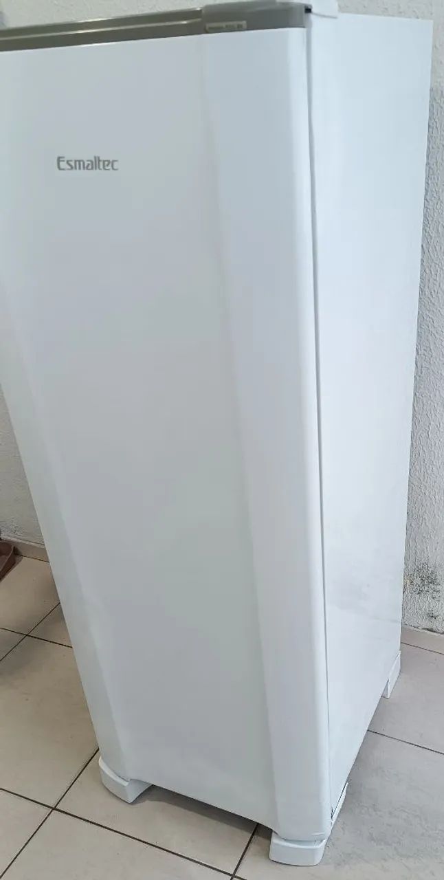 Geladeira Esmaltec gelo seco muito bem conservada ! - Foto 2