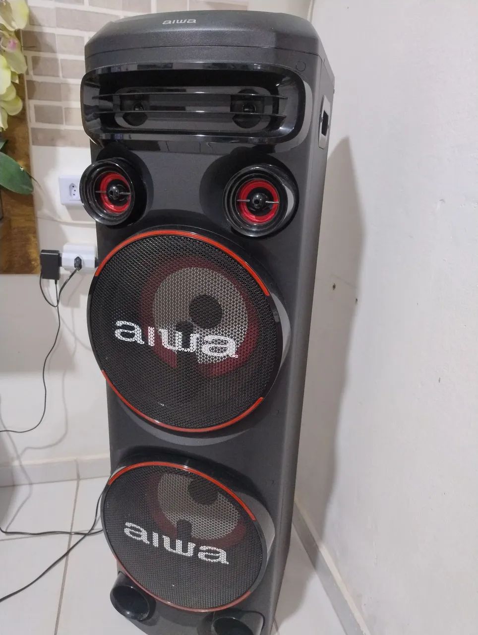 Vendo caixa de som aiwa