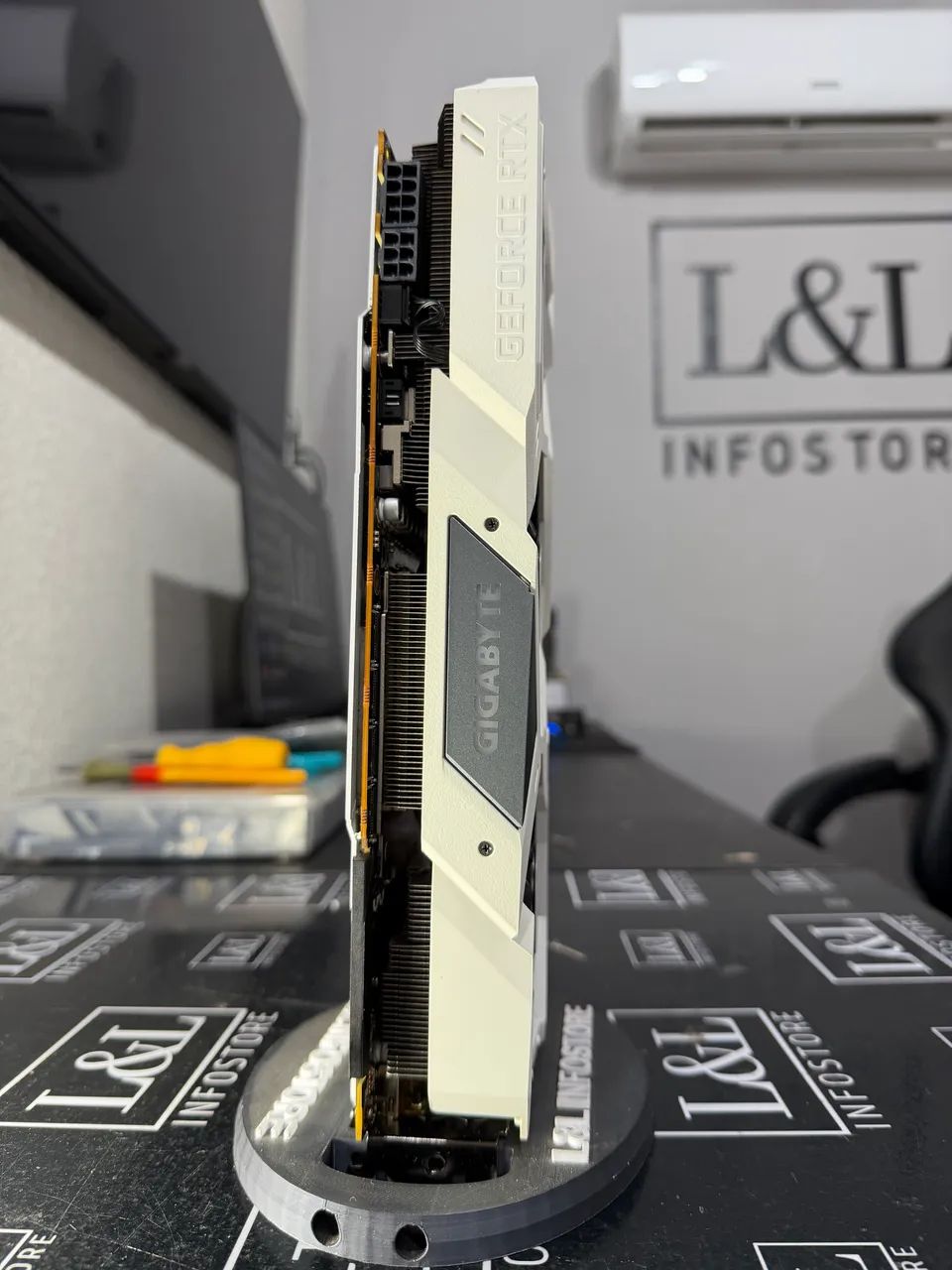 RTX 2070 SUPER 8GB GIGABYTE WHITE - Foto 5