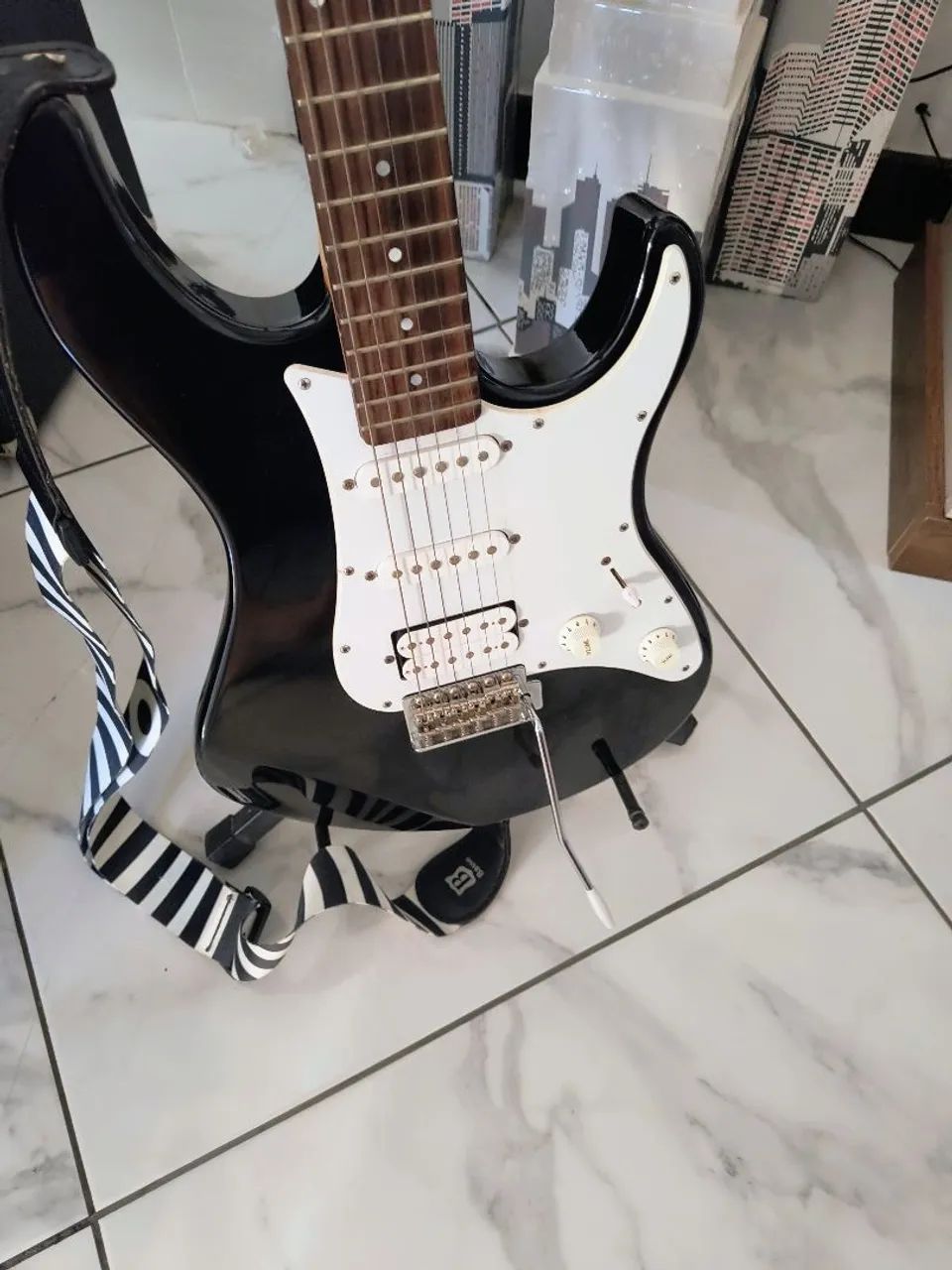 Vendo ou Troco Yamaha Pacífica  - Foto 2