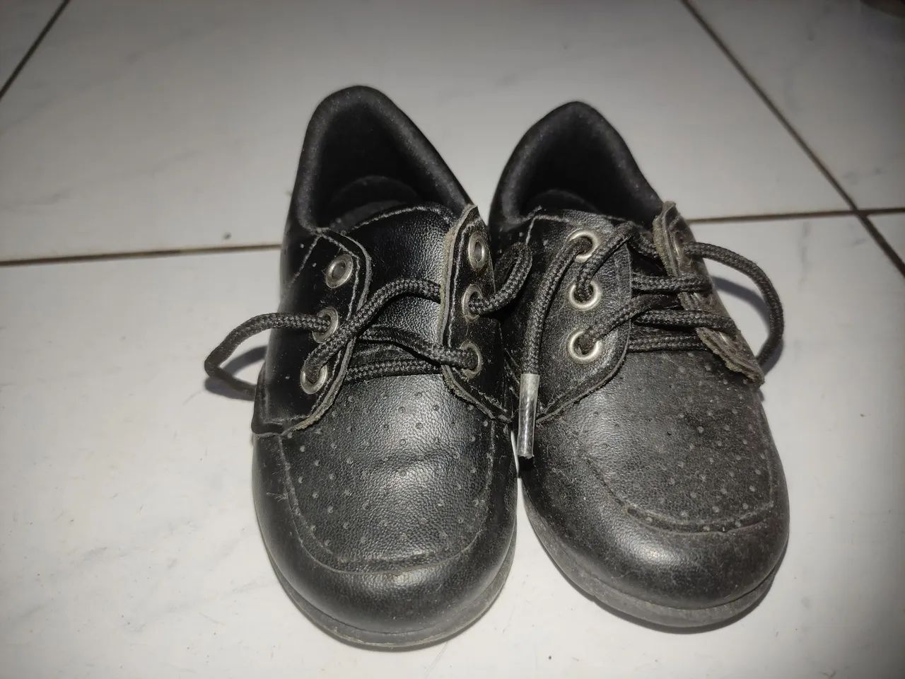 4 pares de tênis infantil n° 19 ou 22.
