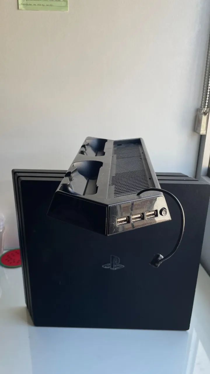 PS4 PRO 1TB + 2 JOGOS E 2 CONTROLES - Foto 5