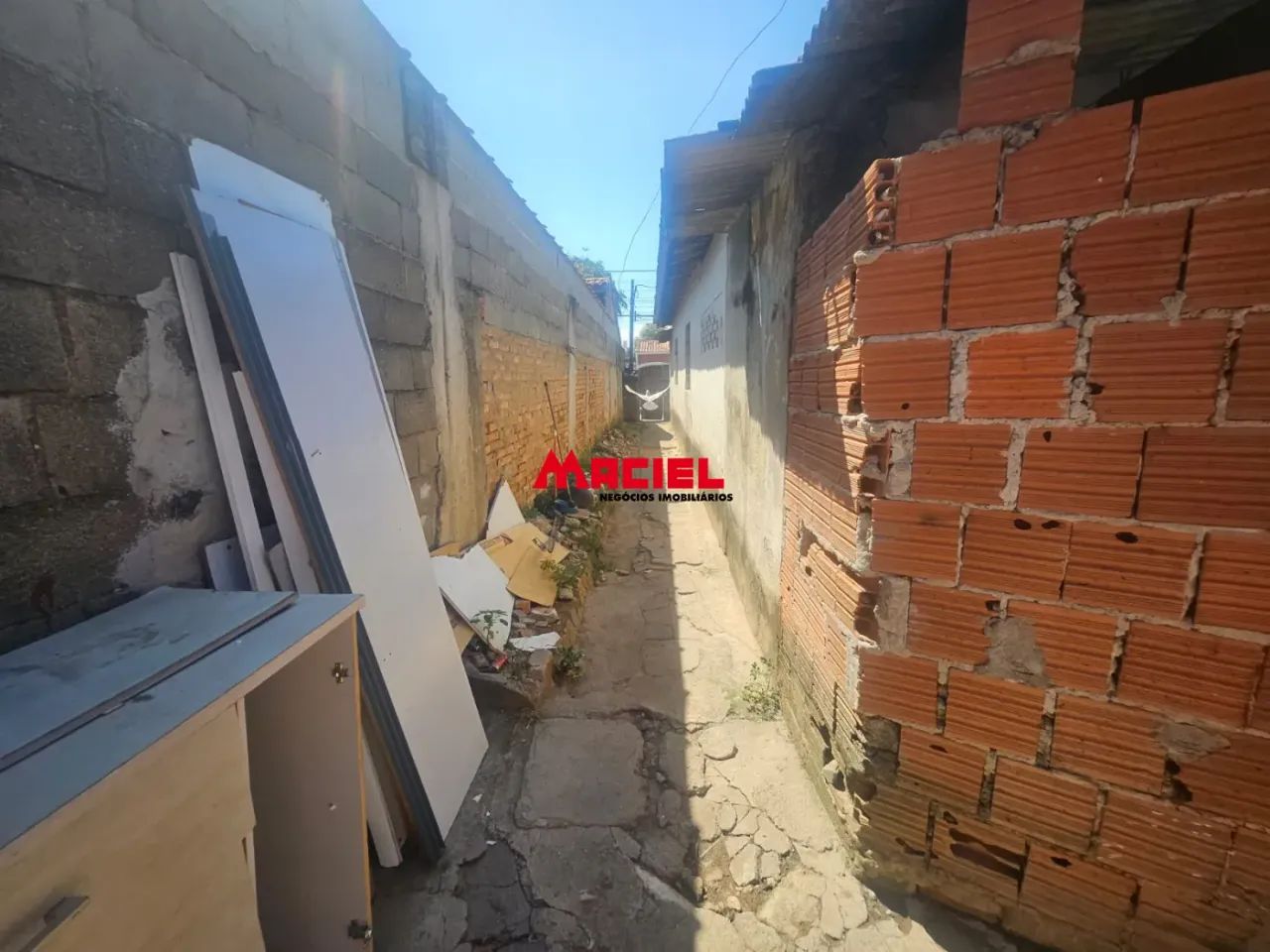 TERRENO COM CASAS PARA DEMOLIÇÃO
