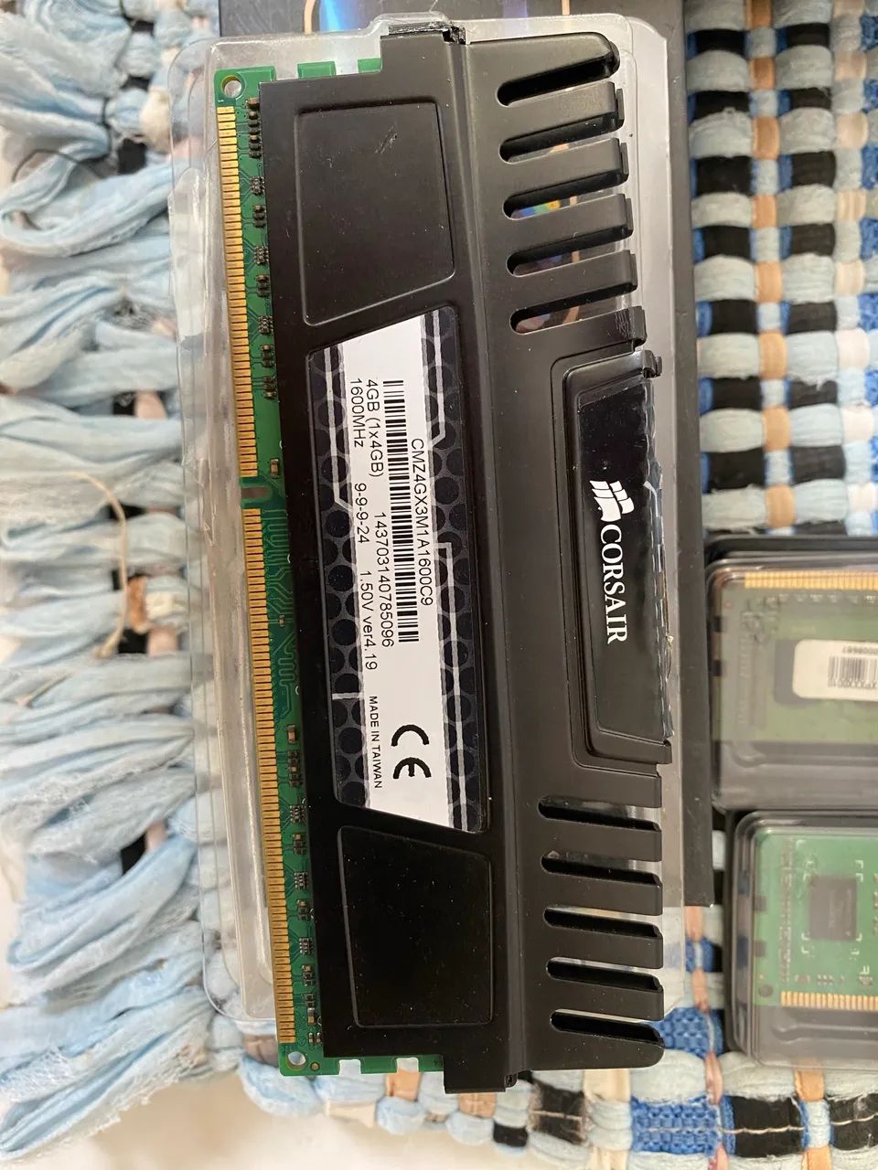2 memória ram vengeance 4 gb cada