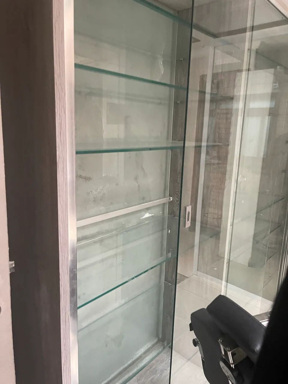 Vitrine expositora de alto padrão planejada  - Foto 2