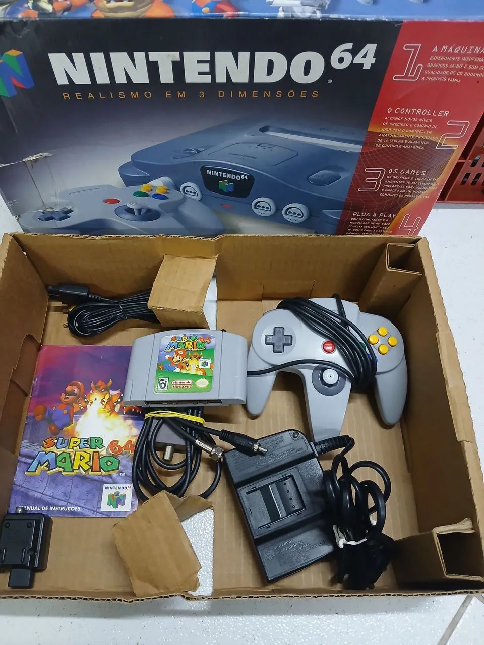Nintendo 64 Playtronic na caixa com jogo - Foto 2