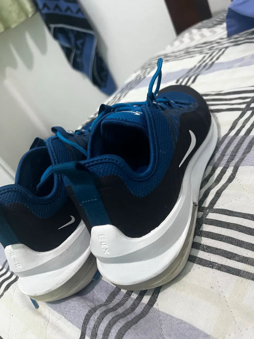 Nike Air Max Axis 38/39  - Foto 2