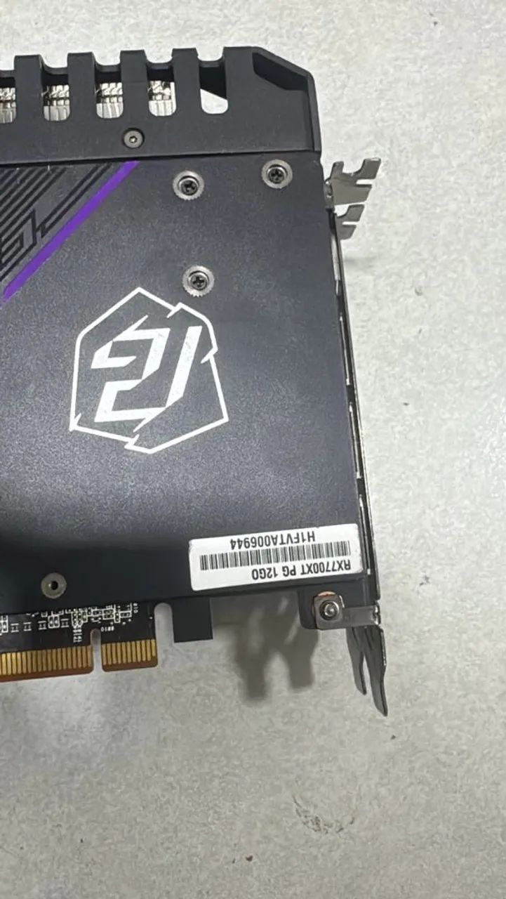 Placa com Problema defeito rx 7700xt 12gb phanton retirada de peças  - Foto 3