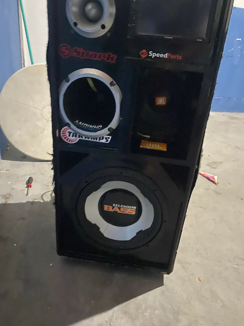 Vendo ou troco em som menor celular jbl 