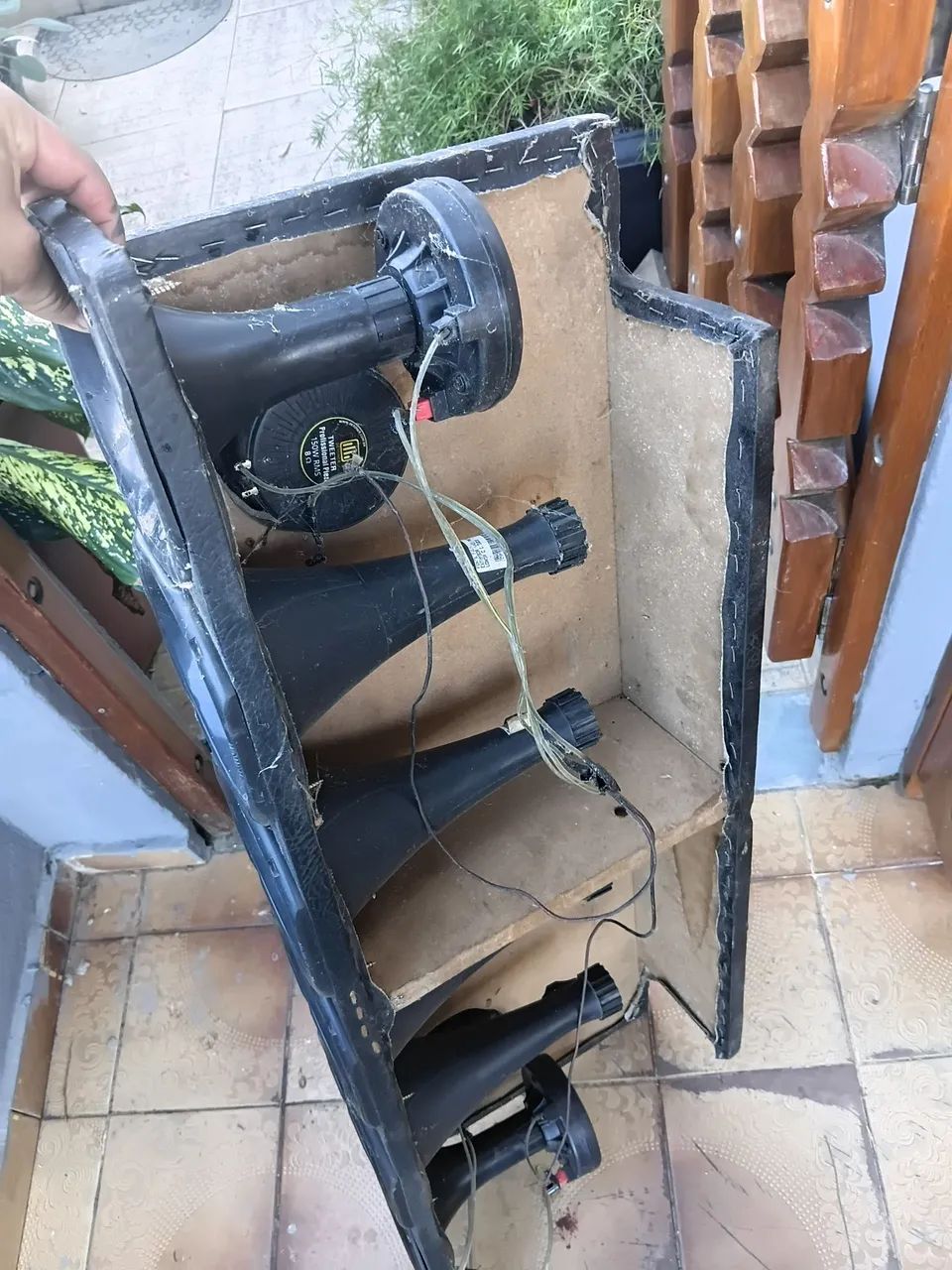 Caixa de som para auto falante de 12 + corneteira - Foto 3