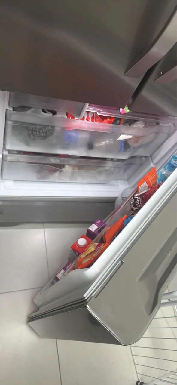 Geladeira muito nova! Funciona perfeitamente  - Foto 4