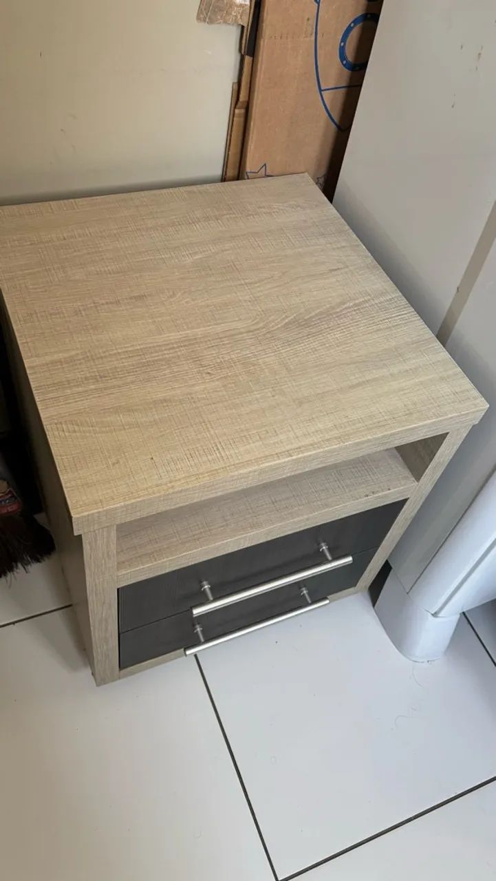 Mesa de Cabeceira - Foto 2