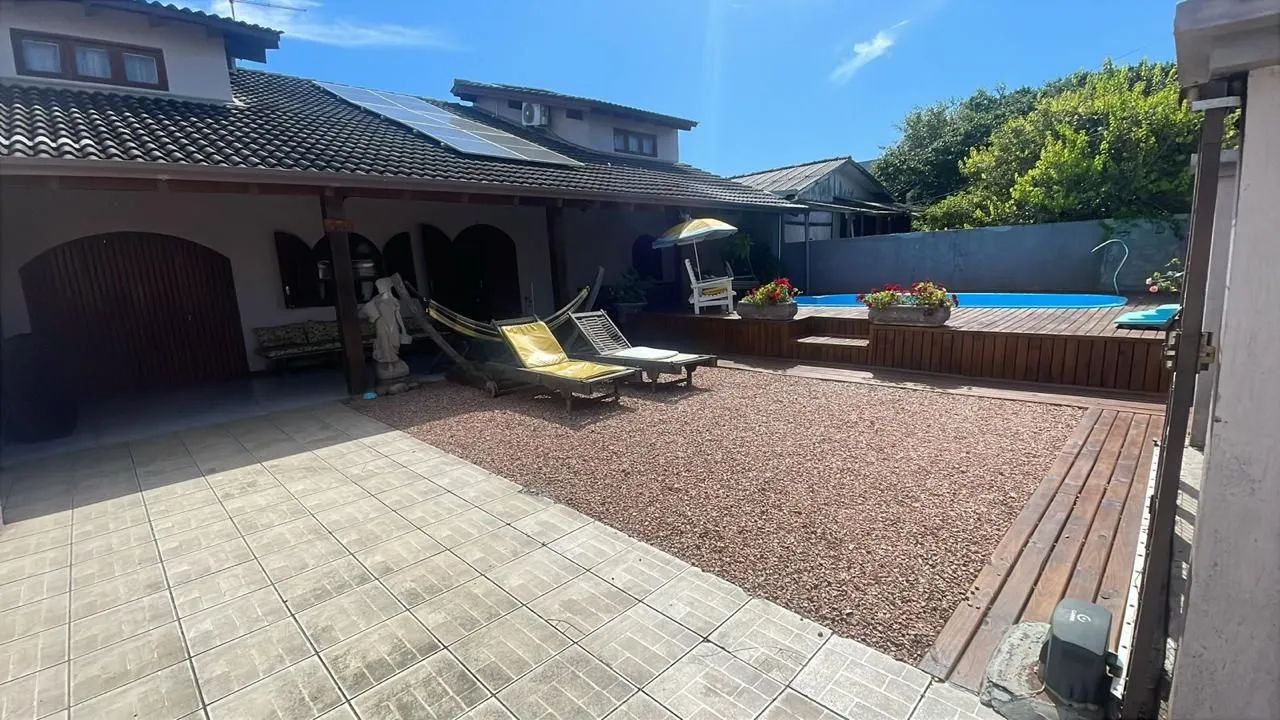 Casa ampla, com piscina, próxima ao Centro e a Lagoa em Tramandai.  - Foto 2