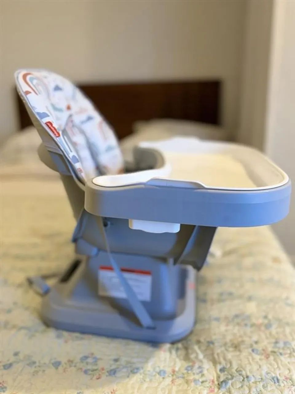 CADEIRINHA DE ALIMENTAÇÃO  - FISHER PRICE - PRATICAMENTE NOVAA!!!  - Foto 3