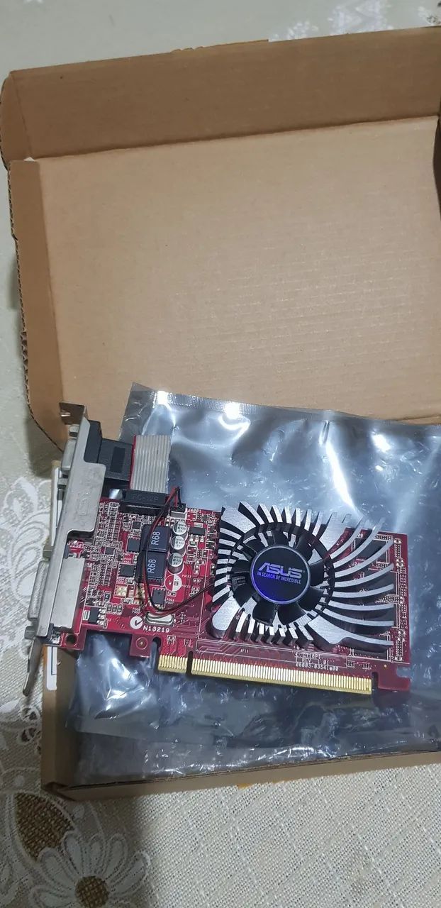 AMD R7 240 2gb Asus - Foto 2