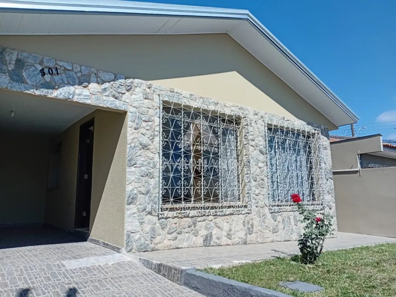 Casa Padrão em Ponta Grossa