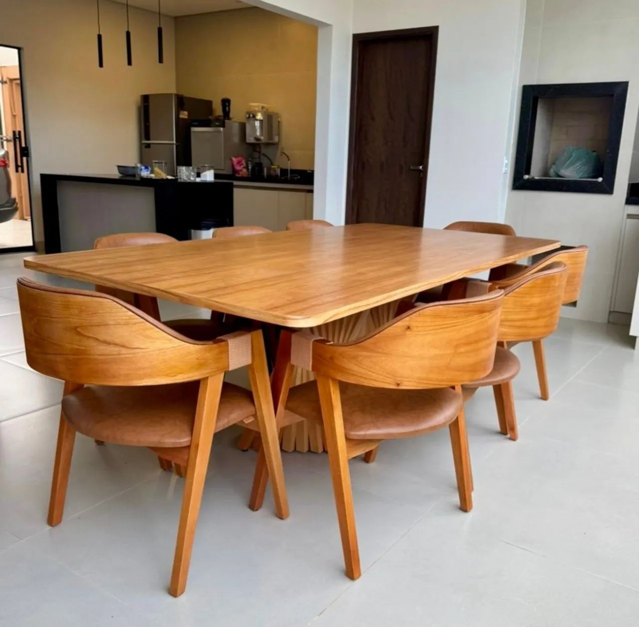 Mesa de Jantar 220x110cm Base Ripada Com 8 Cadeiras Poltrona 