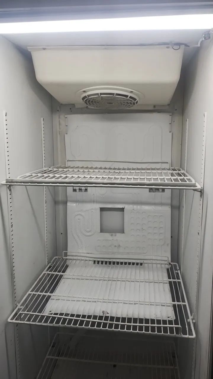 Vendo este expositor de verduras e frutas 